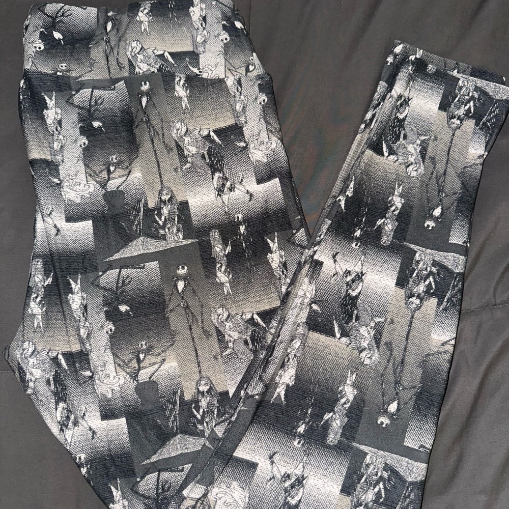 LuLaRoe Disney TC Nightmare Before Christmas Black and Gray Leggings